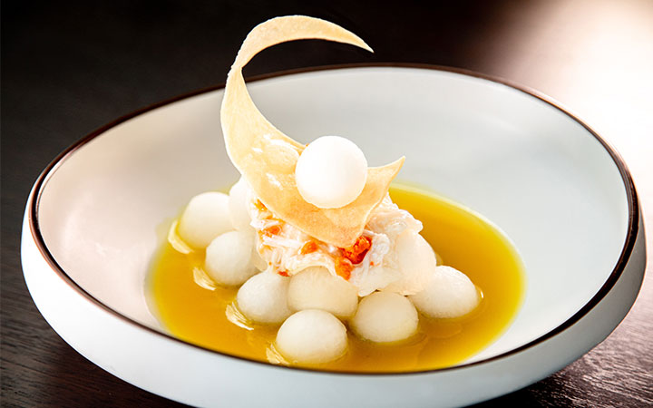 Steamed Winter Melon with Crab Meat and Crab Roe