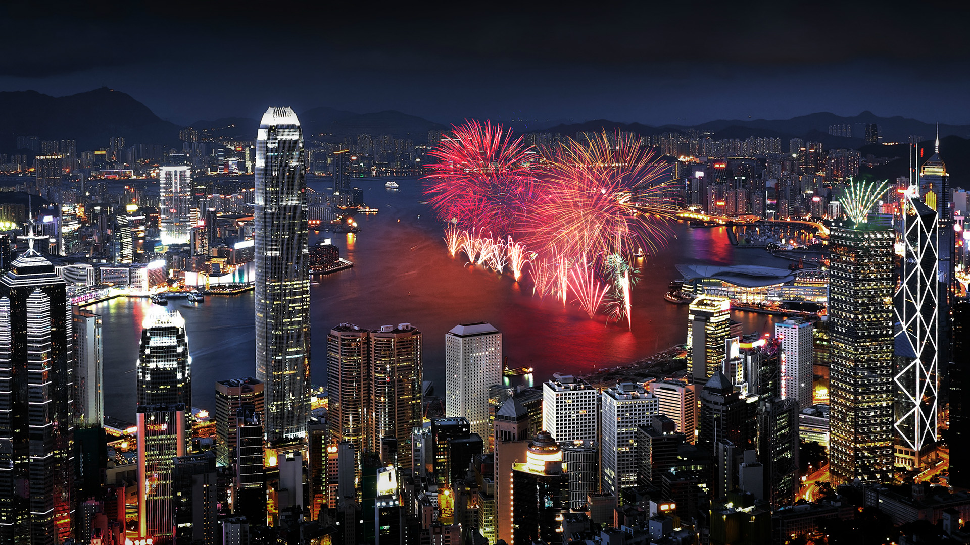 FIREWORKS DISPLAY DINNER AT HOTEL ICON